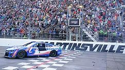 Is there a NASCAR race today? NASCAR on TV this weekend at Martinsville