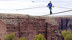Daredevil Nik Wallenda walks across gorge near Grand Canyon