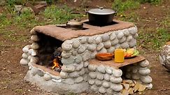 Outdoor cooking hacks. DIY oven made out of clay!