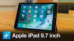 Apple iPad 9 7 inch (2017) - Hands On Review