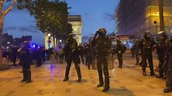 Riots in France: police checks and partial evacuation of the Champs-Elysees