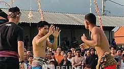 Petarung sejati - Muay Thai vs. Pencak Silat #ufc #mma #shorts #reelsviral #reelsfacebook #reelsfbシ #belanjakan YouTube: https://www.youtube.com/@beudei | Lookerja