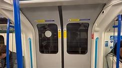 London Underground Victoria Line Journey: Oxford Circus - Vauxhall