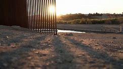 'Highly unusual' amount of migrants at Arizona town border