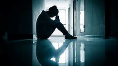 Adolescentes y los adultos jóvenes están muriendo por suicidio y homicidio en EE.UU. a las tasas más altas en décadas, según los CDC