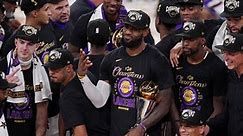 Lakers mural honors Kobe Bryant