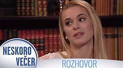 Mladá slovenská herečka Dominika Richterová v Neskoro Večer