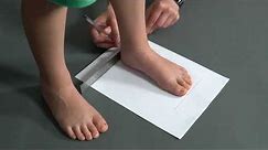 how to measure length of a foot with a ruler