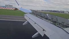 | AWESOME AIRPLANE FLAPS DURING LANDING | #amsterdam #ryanair