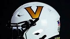 New logo looking 🔥 What do you think? 👇 #fyp #foryou #v #vandy #white #ice #new #helmet #cfb @vanderbiltfootball
