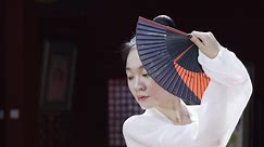 Ancient Chinese fashion is making a comeback