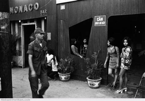 Chùm ảnh Gái điếm ở Miền Nam Việt Nam Trước 1975