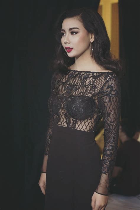 vietnam s next top model 2017 lại thanh hương ăn mặc sexy