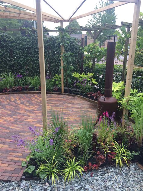 intieme tuin met ronde vormen het natuurtalent colby moodboard gras garden design gardens