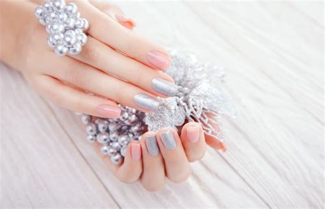 beats  gorgeous set  glitter acrylic nails creative nails