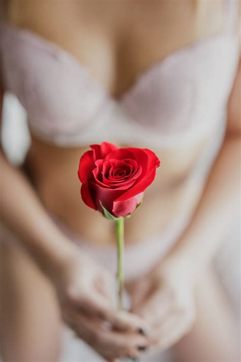 why do bridal boudoir photo session before wedding