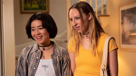 hulu s ‘pen15 review i wish every teen girl would watch this show