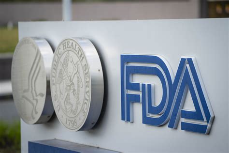 fda authorizes covid  treatment pill  pfizer  omicron surges