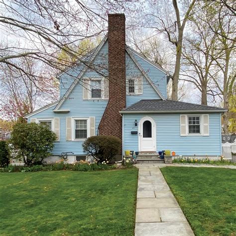 simple exterior upgrades   colonial revival cottage   house