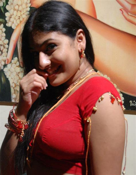 Sms Cute Girls Still Collections Tamil 2 Nd Grade Actress