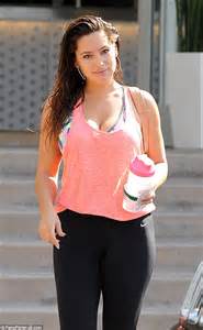 Kelly Brook Puts On Busty Display In A Pink Vest And Lycra Leggings