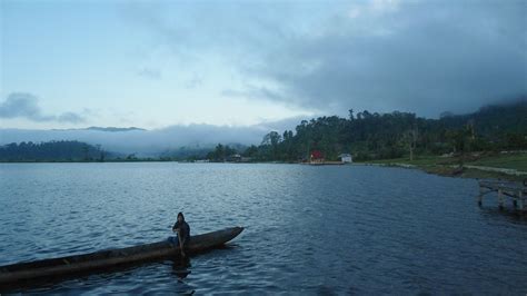 danau lindu pemandangan eksotik  sulawesi tengah