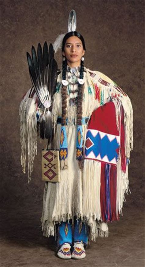 Native American Woman In Traditional Dress The Gayraj Ph