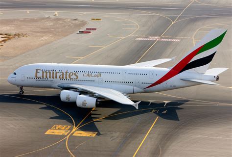emirates renews  fleet   bids farewell    boeing   flyinginirelandcom