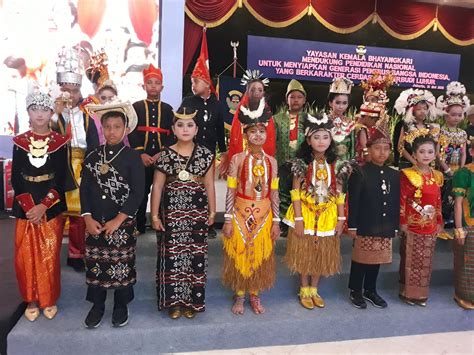 sanggar nusantara dot com jakarta sewa baju adat