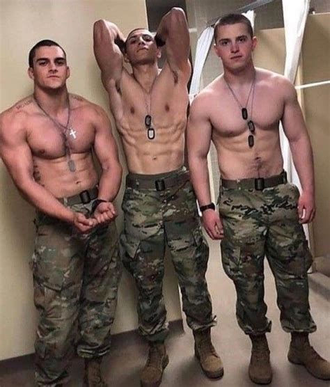 Marine Hunks Look Best On Their Knees Homme Militaire Hommes En