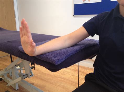 wrist extension stretch g4 physiotherapy and fitness