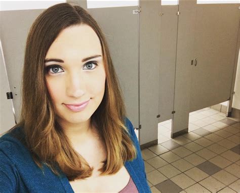 this trans woman just posted a very important selfie to