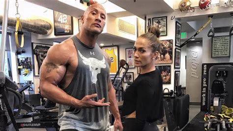 Jennifer Lopez Shows Off Her Curves In Throwback Workout