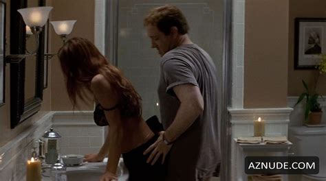 rhona mitra scene from hollow man sexy babes wallpaper