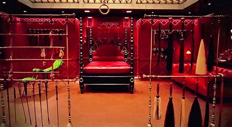 fifty shades  red    create  unique bedroom