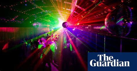 Social Dis Dancing Australian Nightclub Patrons Told To Stay In Their