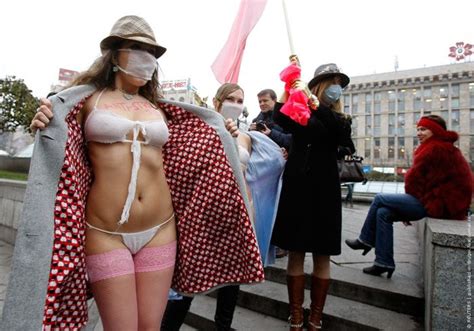 chill box of pics ukrainian girls protest against swine flu