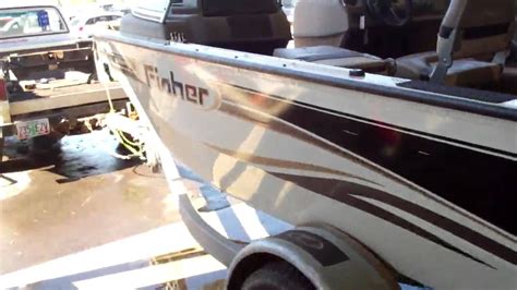 boat fisher  pro avenger   mercury elptefi outboard  st run