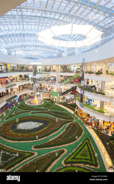 centro comercial santafe shopping mall en medellin colombia