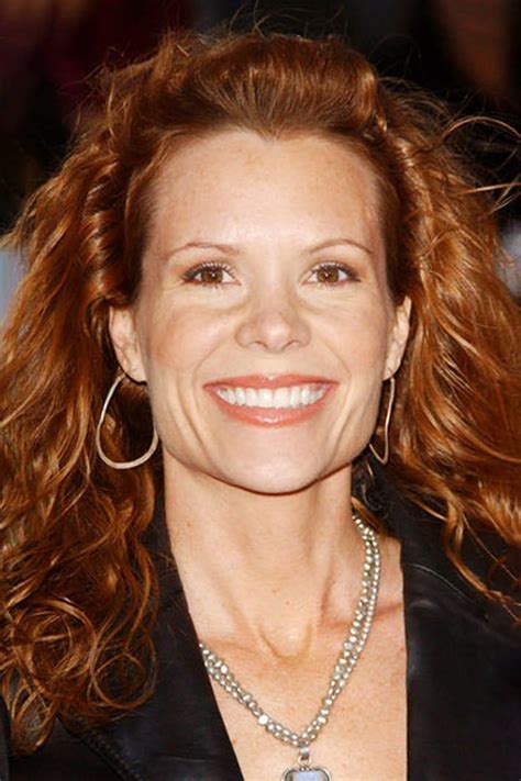 Robyn Lively About Entertainment Ie