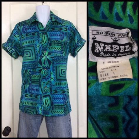1960s hawaiian psychedelic tiki patterned short sleeve cotton loop shirt size large made in