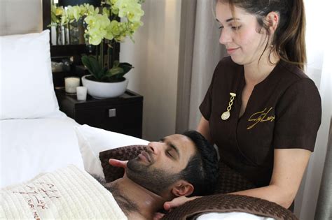 mobile massage in london in 1hr at your home hotel room in london
