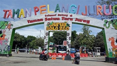 kebun binatang jurug kota solo  beri diskon tiket pengunjung