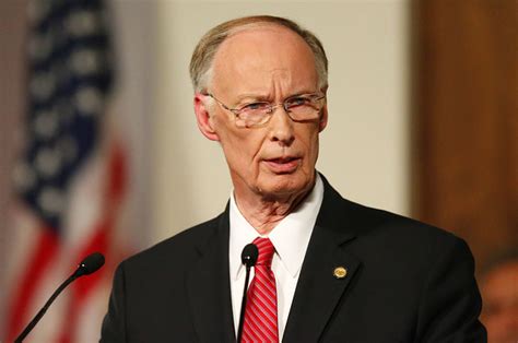 alabama s governor has resigned and been arrested over a
