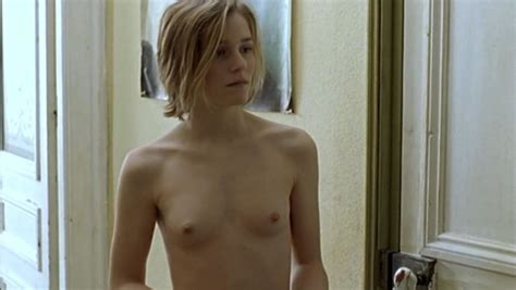 Nude Video Celebs Natacha Regnier Nude La Vie Revee Des Anges 1998