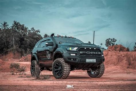 modified ford endeavour monster suv  inspired   dc comics supervillain