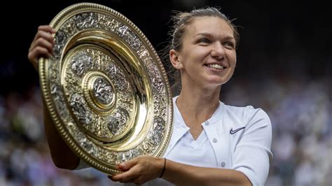 VidÉo Wimbledon Simona Halep A Présenté Son Trophée En Roumanie