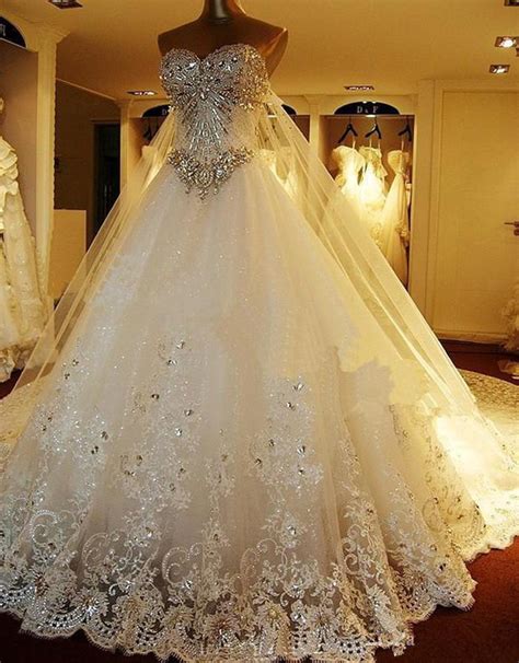 2016 Hot Sale Luxury Crystal Beaded Wedding Dress Long Train Bridal