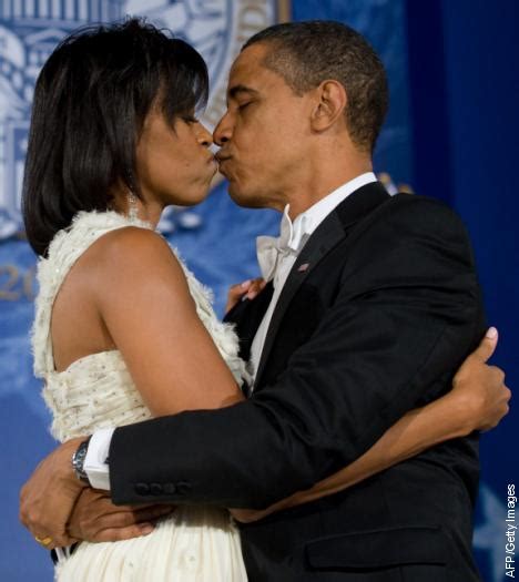 obama kiss spreads virally page 1