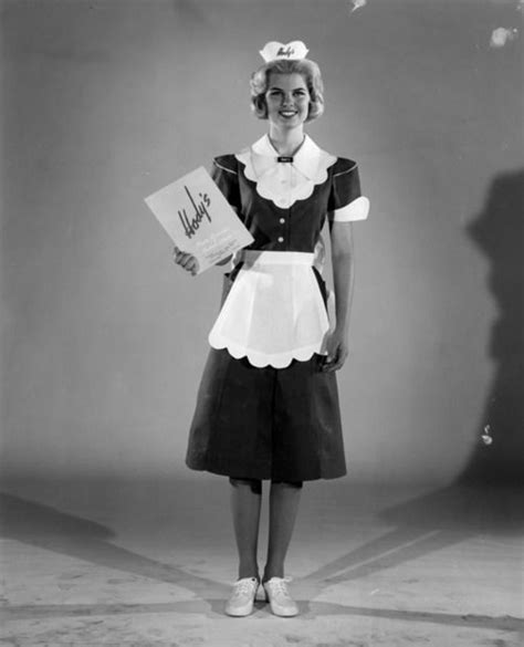 Waitress From Hodys Restaurant In Los Angeles Ca 1962